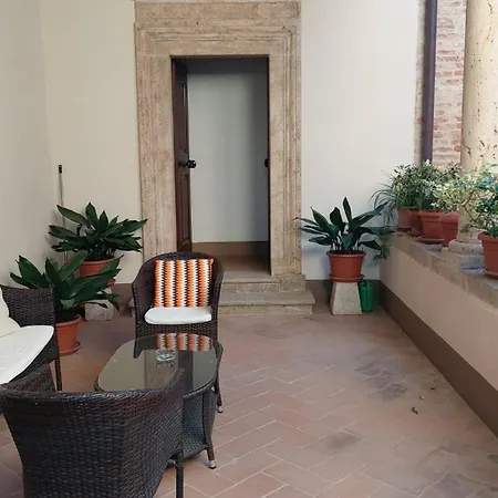 فندق مبيت وإفطار Meuble Il Riccio Montepulciano Stazione