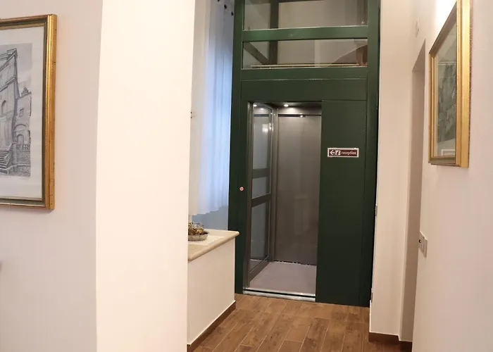 Meuble Il Riccio Alojamento de Acomodação e Pequeno-almoço 4*