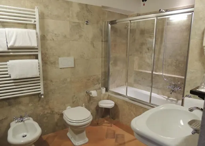 Alojamento de Acomodação e Pequeno-almoço Meuble Il Riccio 4*